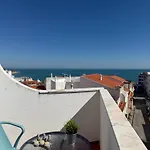 Sea View & Old Town Walk Appartement Albufeira