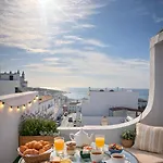 Albufeira Sea View Beach & Old Town Walk *
